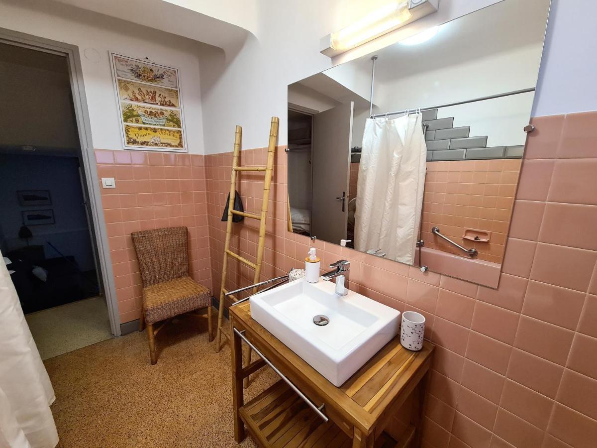 Chambres D'Hotes Et Gites- L'Abri Sous Roche Tautavel Экстерьер фото